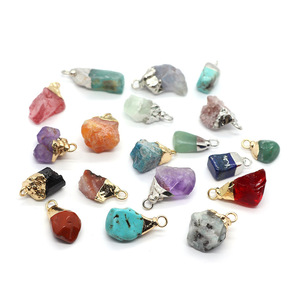 Charmes en pierre naturelle brute |   Pendentifs en pierres précieuses colorées brutes plaqués or 18 carats, 10x25mm, pour la fabrication de bijoux DIY - Product Image 3