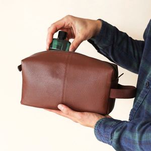Low Price <b>Small</b> Square Pu Leather Makeup <b>Bag</b> Wholesale Custom Logo Promotional Oem Odm Cosmetic <b>Bags</b> for <b>Men</b> - Product Image 1