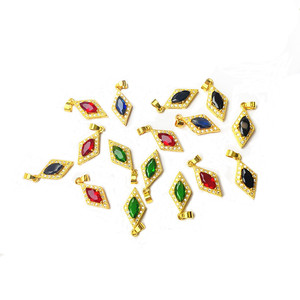Colgante geométrico de circonita para mujer, con engaste de bisel en negro, azul, rojo y verde, para uso diario, colgante solitario, amuleto para collar - Product Image 1