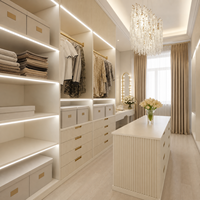 Système de dressing modulable verrouillable sur mesure, armoire en MDF à lattes couleur crème, poignée dorée, étagère LED, îlot de rangement, mobilier de dressing