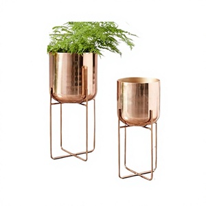 Pot de plantes en cuivre de conception merveilleuse avec support Lot de 2 pots de plantes de forme ronde de taille différente au prix le plus bas - Product Image 1