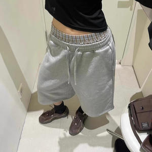 Shorts d'été en coton molletonné double ceinture pour femme, 380 g/m², avec broderie personnalisée du logo de la marque, vente en gros - Product Image 1