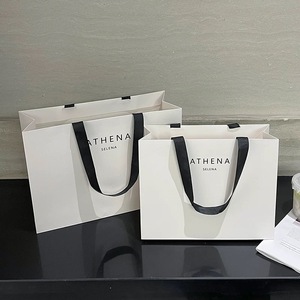 Bolsas de Regalo Cosméticas Personalizadas <span class=keywords><strong>al</strong></span> <span class=keywords><strong>por</strong></span> <span class=keywords><strong>Mayor</strong></span> Baratas de Fábrica China con Logotipo, Bolsa de Compras de Papel Duro para Navidad Personalizada - Product Image 3