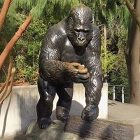 Décoration de zoo, grande sculpture personnalisée en fibre de verre et bronze, taille réelle, modernes sculptures d'apies géantes, chimpanzé, gorille géant King Kong