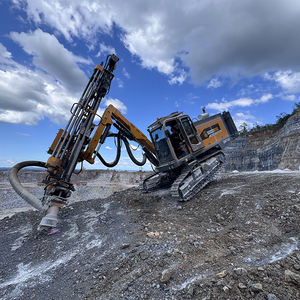 Goodeng Máquina GMT40S Custo-Eficaz Top Hammer <span class=keywords><strong>Rock</strong></span> Drilling Machine Blast Hole DTH <span class=keywords><strong>Rock</strong></span> <span class=keywords><strong>Drill</strong></span> Rig para Mineração e Pedreiras - Product Image 4