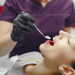 100 buah/boks sarung tangan nitril hitam sekali pakai 4mil layar sentuh pelindung ujian medis bubuk sarung tangan gratis untuk rumah sakit - Product Image 3