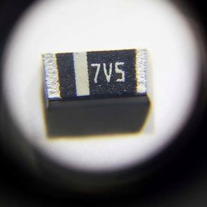 brand-new & original CDZ55B7V5 1206 3216 Diodes Zener Diodes 500mW 7.5V 0.1uA - Product Image 1