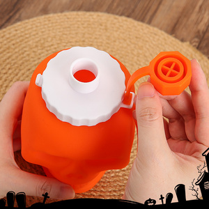 Unique and Stylish Drinkware Silicone Skull-shaped Foldable Water Bottle for All Occasions