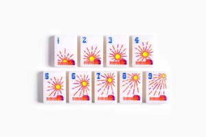 Jeu de Mahjong Américain Personnalisé à Quatre Couches, Tuiles Anti-décoloration, Mahjong de Divertissement Moderne Haut de Gamme en Acrylique - Product Image 4