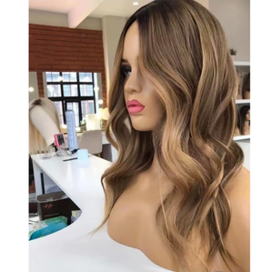 Toupet con Base in Seta e Clip, Capelli Veri Europei Ondulati Marrone Ombré, Extension Capelli Naturali - Product Image 1