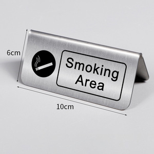 Enseigne de bureau en métal rustique avec logo personnalisé Enseigne durable en acier inoxydable brossé avec numéro de table Enseigne portable pour <span class=keywords><strong>hôtel</strong></span>, événement réservé - Product Image 4
