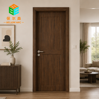 Porte intérieure en WPC assemblée avec ornement de taille élégant, résistante à l'usure et imperméable, plusieurs choix de couleurs pour la maison
