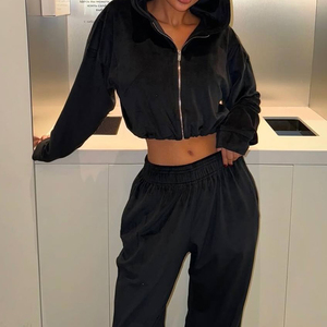 Ensemble de survêtement décontracté personnalisé en coton vierge pour femme, style streetwear, avec sweat à capuche zippé et pantalon de survêtement - Product Image 5