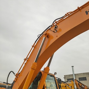 Excavatrice hydraulique Hyundai 305LC modèle 2022, engin de construction lourd, moteur, pompe à engrenages pour travaux miniers et terrassement 30 - Product Image 5