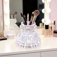 Boîte de rangement de bureau mignonne de style Lolita inspirée de la robe de princesse, en verre imprimé en 3D, nouvelle arrivée, porte-crayons décoratif pour maquillage