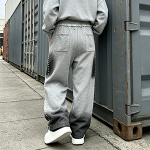 Pantalon de jogging streetwear brodé en coton, coupe baggy, évasé, style empilé, en molleton bouclette personnalisé, pour homme, jambe droite - Product Image 2