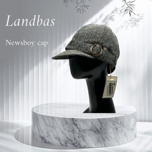 Chapeau en tricot à boutons avec ceinture tissée brodée à la main de haute qualité 56-58 cm pour femmes en hiver - Product Image 2