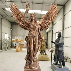 Estatua de Victoria Romano-Griega, Escultura Femenina Alada de Fibra de Vidrio con Acabado Imitación Bronce y Antorcha para Decoración Exterior - Product Image 3