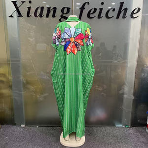 Vente directe usine Nouveauté 2026 Robe <span class=keywords><strong>Boubou</strong></span> Ankara ethnique ample et décontractée <span class=keywords><strong>à</strong></span> col en V, <span class=keywords><strong>à</strong></span> rayures et imprimé floral, pour vacances <span class=keywords><strong>à</strong></span> la plage africaines et soirées - Product Image 3