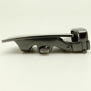 30mm Zinklegierung Einhand-Automatik-Gürtelschnalle - Nickelfrei, Ratschenschnalle mit Gummi, OEM/ODM Verfügbar, Neutraler Stil DK-1805-30 - Product Image 4