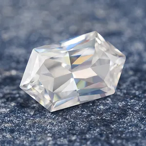 Прямая продажа от поставщика удлиненное шестигранное кольцо подвеска синтетический драгоценный камень белый цвет Муассанит цена