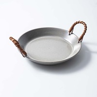 Assiettes personnalisées de marque, couleur gris réactif, avec des taches, vaisselle haut de gamme pour hôtels et restaurants, assiettes avec poignée