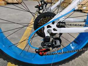 Nueva <span class=keywords><strong>Bicicleta</strong></span> de Nieve al por Mayor de <span class=keywords><strong>20</strong></span> 26 Pulgadas, <span class=keywords><strong>Bicicleta</strong></span> de Nieve de 7 Velocidades con Llantas Gruesas de 4.0, <span class=keywords><strong>Bicicleta</strong></span> de Montaña - Product Image 2