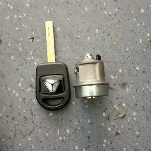 大型トラックTX T5G 811-46433-6014点火ロックシリンダーアセンブリ (T5G) に適しています - Product Image 1