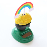 Vente en gros de jouets dansants à énergie solaire de décoration de voiture au design irlandais personnalisé