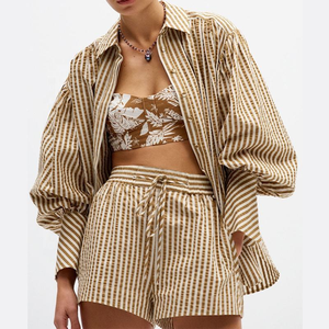 Conjunto de Dos Piezas de Lino a Rayas de Nuevo Diseño, Camisa de Lino Casual con Cuello Camisero, Pantalones Cortos de Lino de Cintura Alta Elástica, Conjunto de Lino - Product Image 1