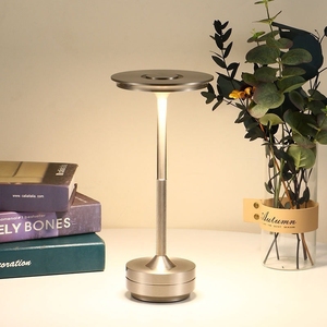 Hiện Đại Ánh Sáng Sang Trọng Cao-End LED Sạc Đèn Bàn Hình Chữ I Chiếc Đĩa Bay Thiết Kế Cảm Ứng Điều Khiển Môi Trường Xung Quanh Ánh Sáng Cho Phòng Ngủ Thanh - Product Image 4