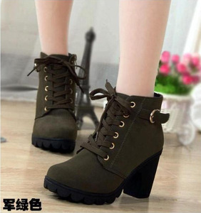 <span class=keywords><strong>Botas</strong></span> cortas de alta calidad para mujer con tacones gruesos y ajuste cómodo Tendencia de moda de talla grande para verano y otoño - Product Image 4