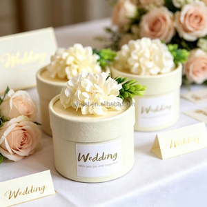 Cadeau de mariage, fabricant chinois, boîte en papier ronde personnalisée avec logo, pour bonbons au chocolat, avec décoration florale - Product Image 1