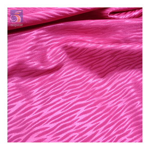 Màu Tím sáng <span class=keywords><strong>100</strong></span> <span class=keywords><strong>Polyester</strong></span> báo mô hình Jacquard <span class=keywords><strong>satin</strong></span> vải cho không tay váy phong cách sexy - Product Image 4