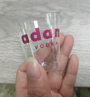 Verre à shot jetable en plastique PS de 2 oz certifié LFGB avec logo personnalisé pour la dégustation de boissons et d'aliments et l'utilisation en supermarché