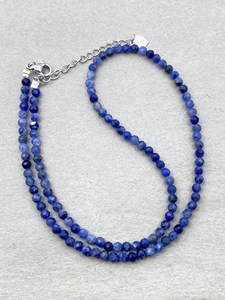 Gargantilla de sodalita facetada con cuentas, joyería delicada de piedras preciosas, collar de cristal con microcuentas facetadas, joyería minimalista, pequeña piedra preciosa - Product Image 6