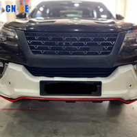 Accessoires extérieurs en plastique ABS Noir mat Grille avant pour Toyota Fortuner 2016-2020 Style TRD