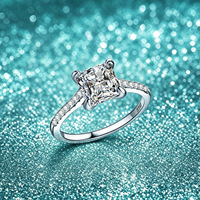 Bague de fiançailles pour femme en argent sterling S925 avec moissanite 2 carats taille princesse carrée radiant à quatre griffes