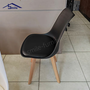 Silla de Comedor <span class=keywords><strong>Tulip</strong></span> Moderna, Cómoda, Ergonómica y Duradera, Tapizada en Plástico con Patas de Madera, Muebles para el Hogar - Product Image 4