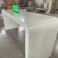 Table de salon en surface solide de conception U pour bar et zone de repos, avec capacité de restauration par polissage