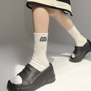 Nouvelles chaussettes mi-mollet pour hommes et femmes, effet usé, franges, couleurs contrastées, designs chics, tendance, confortables, chaussettes extensibles, chaussettes décontractées - Product Image 6