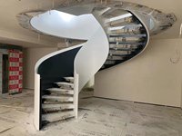 Escalier en spirale intérieur de luxe CBMmart avec éclairage LED, escalier courbé préfabriqué de qualité supérieure, escalier circulaire pour villa