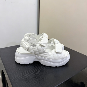 Sandalias Planas Blancas de Diseñador de Lujo para Mujer, con Hebilla de Velcro, Punta Abierta, Moda de Verano, Zapatos de Cuero PU, Venta al Por Mayor - Product Image 2