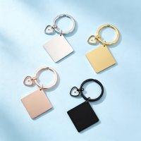 Ywyougang 4 Farben Edelstahl Blanko Quadratischer Schlüsselanhänger mit Mini-Herz Senfkorn-Charm Benutzerdefinierte Lasergravur Schlüsselanhänger Geschenk