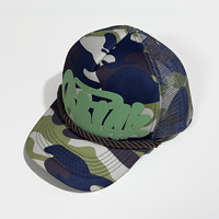 Gorra Trucker de 5 Paneles de Espuma y Malla, con Letras de Grafiti Moradas y Estampado 3D en Relieve, Transpirable/Impermeable, con Cierre de Doble Hebilla, Estilo Béisbol