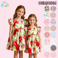 Gaun bunga lengan pendek berkerut untuk anak perempuan, warna dasar putih dengan motif mawar merah, kerah bulat, resleting belakang, rok swing untuk liburan musim panas dan acara kumpul-kumpul.