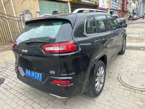 Jeep Cherokee SUV 2017, <span class=keywords><strong>2018</strong></span>, 2019 Usado con Personalización Interior y Transmisión Automática - Product Image 6