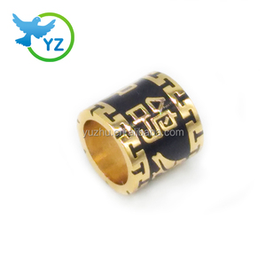 Anelli di piccione colorati in <span class=keywords><strong>india</strong></span> da 8mm in metallo con le proprie lettere personalizzate - Product Image 4