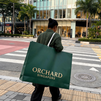 Sac de shopping de luxe en papier grande capacité personnalisé avec poignée en corde épaisse pour vêtements streetwear, souvenirs et emballage de détail vide