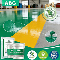Revêtement liquide époxy auto-nivelant à base d'eau avec effet marbre pour surfaces décoratives durables, application au pinceau